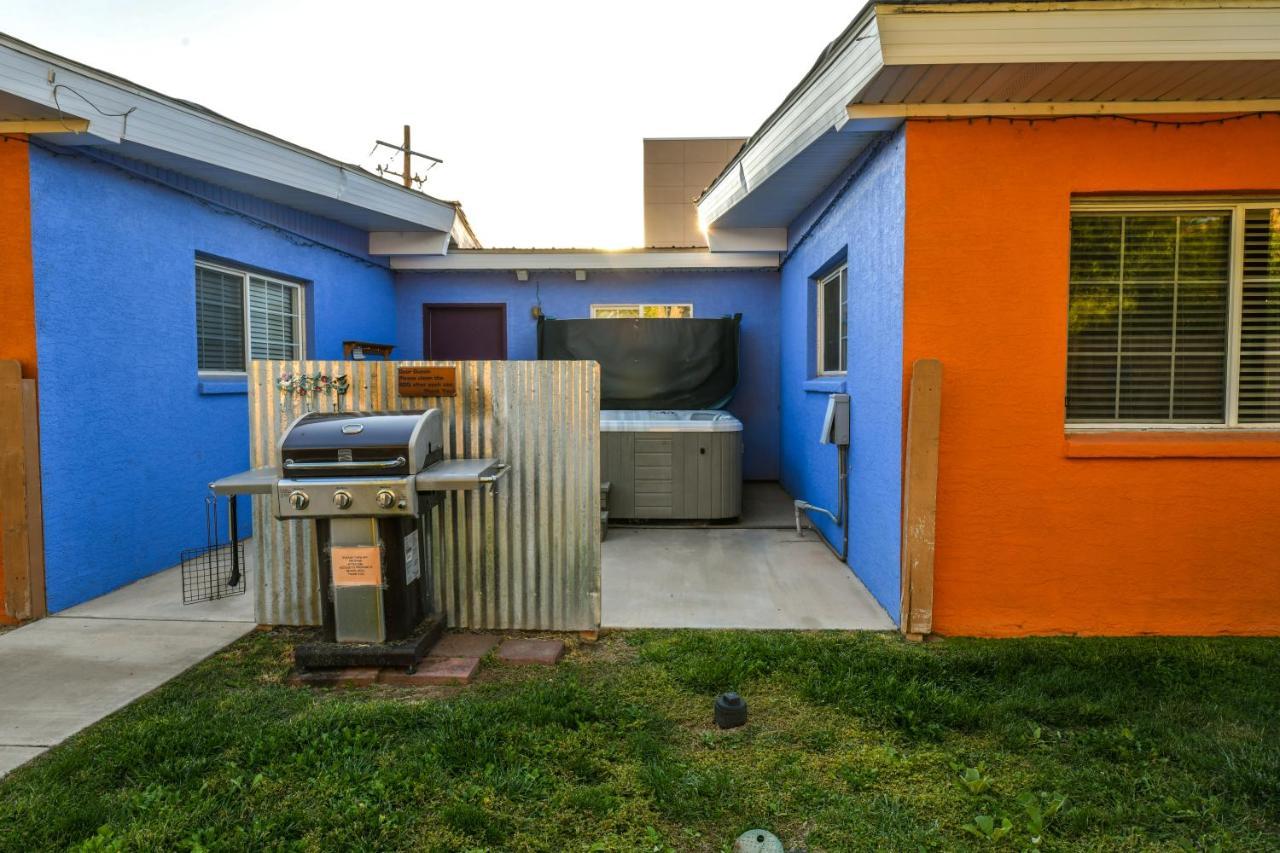 Inn 1 - Downtown 1 Bedroom Unit, Sleeps 6 With Shared Hot Tub Moab Exterior photo