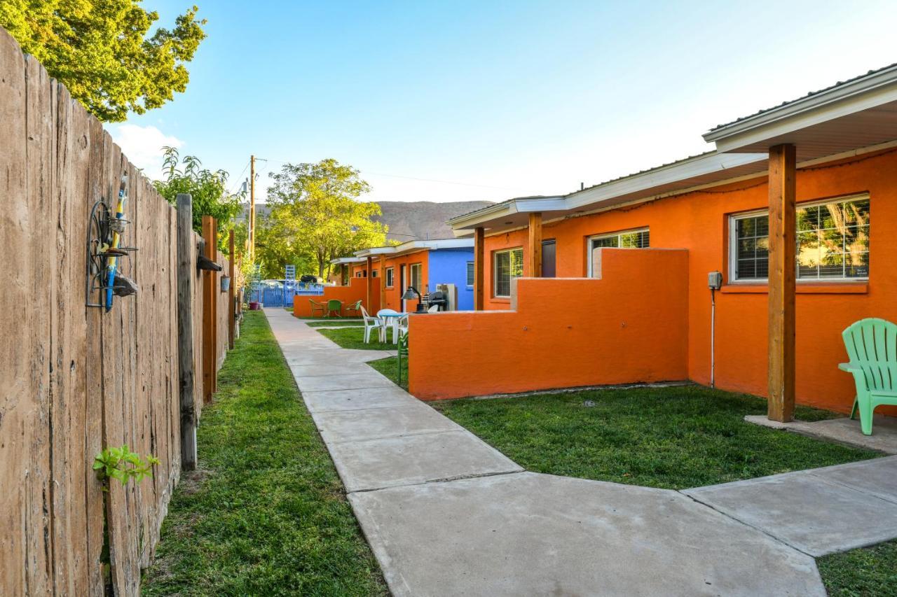 Inn 1 - Downtown 1 Bedroom Unit, Sleeps 6 With Shared Hot Tub Moab Exterior photo