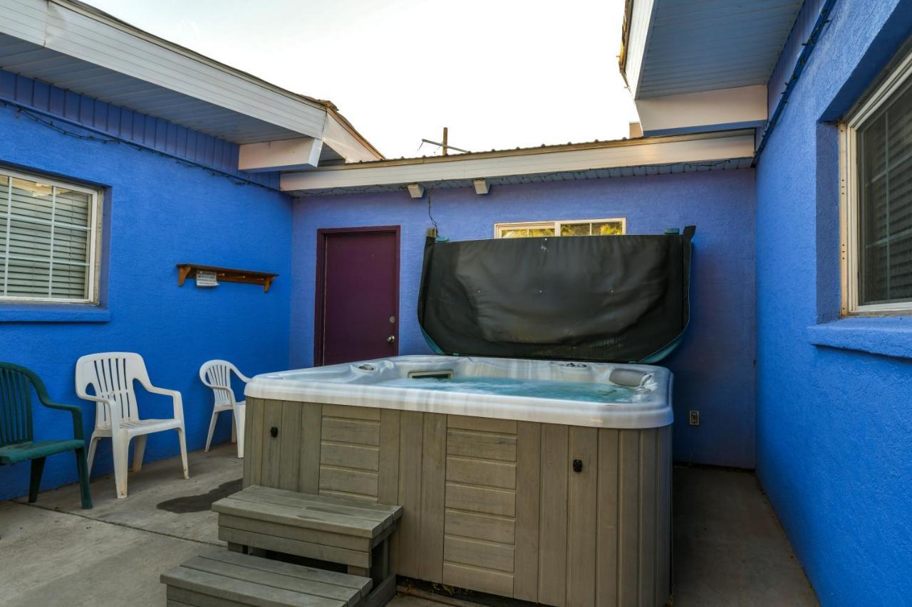Inn 1 - Downtown 1 Bedroom Unit, Sleeps 6 With Shared Hot Tub Moab Exterior photo