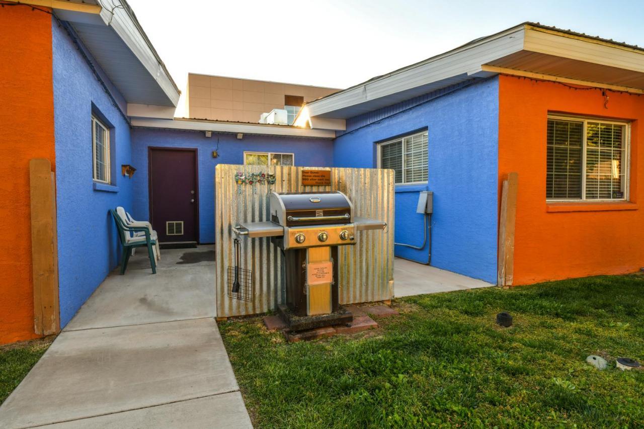 Inn 1 - Downtown 1 Bedroom Unit, Sleeps 6 With Shared Hot Tub Moab Exterior photo